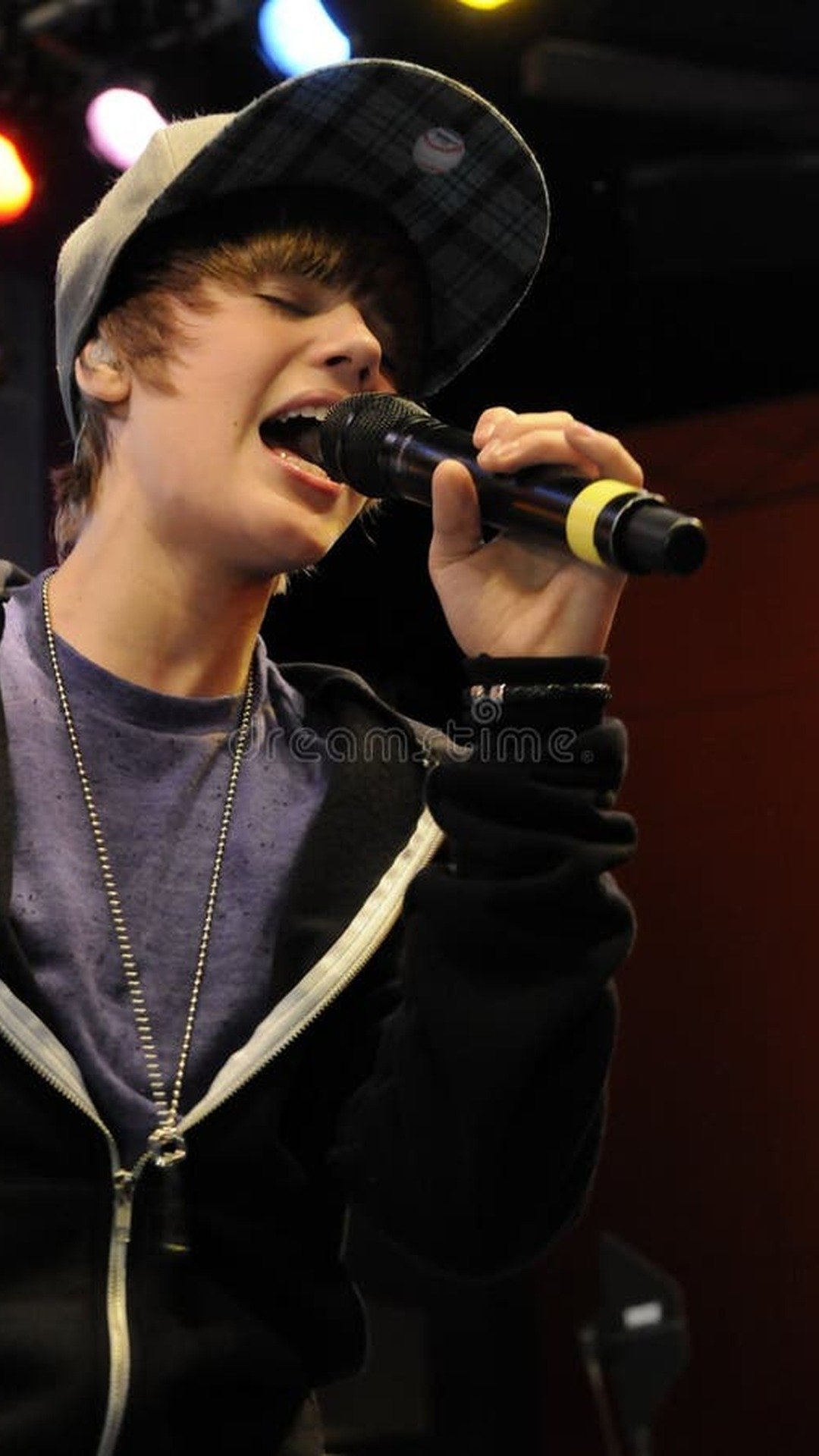 Bieber's Secret Roxy Show: Radius Clause?