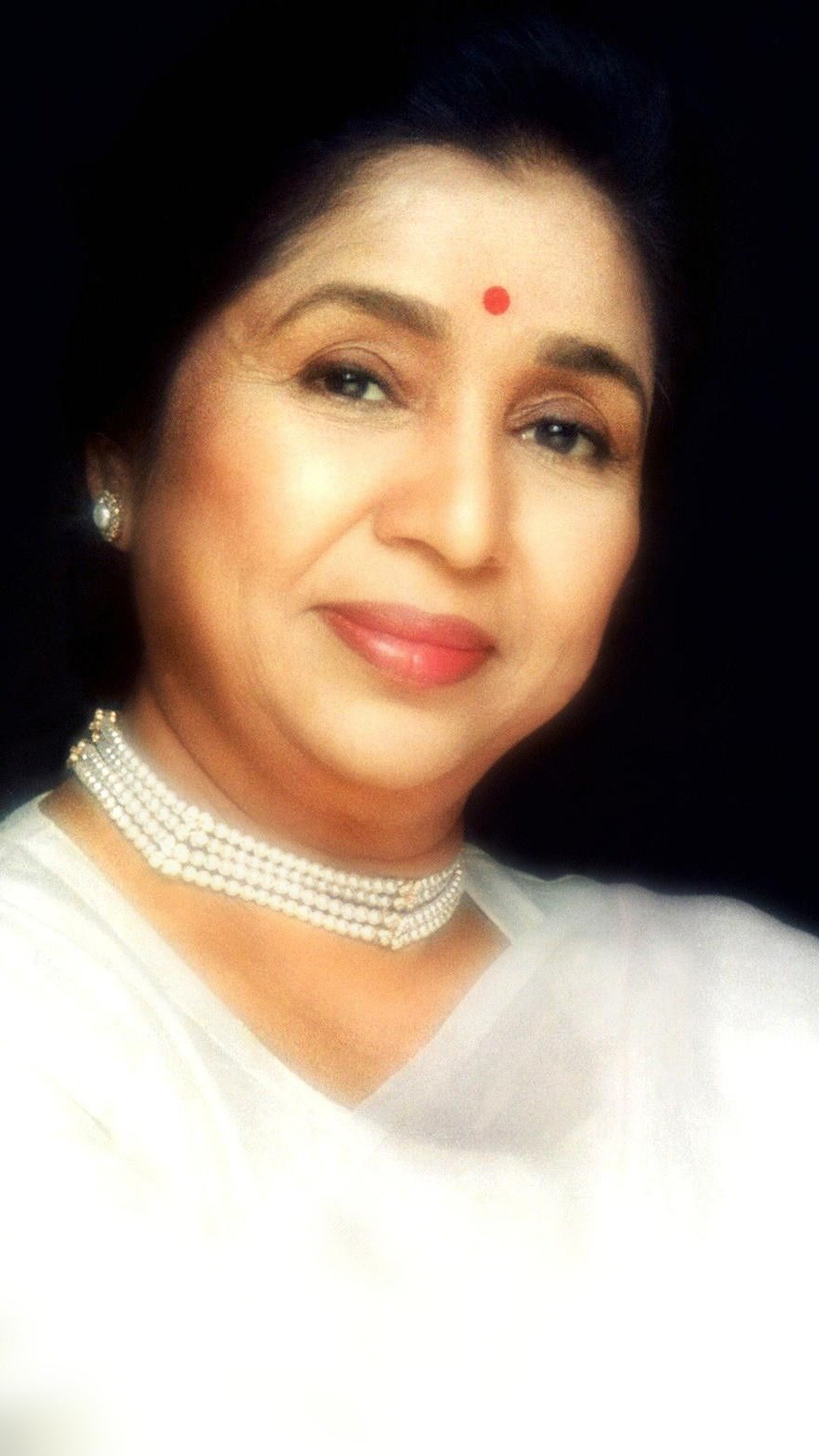 Legendary Singer Asha Bhosle Passes Away